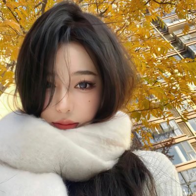 裹头巾的女人